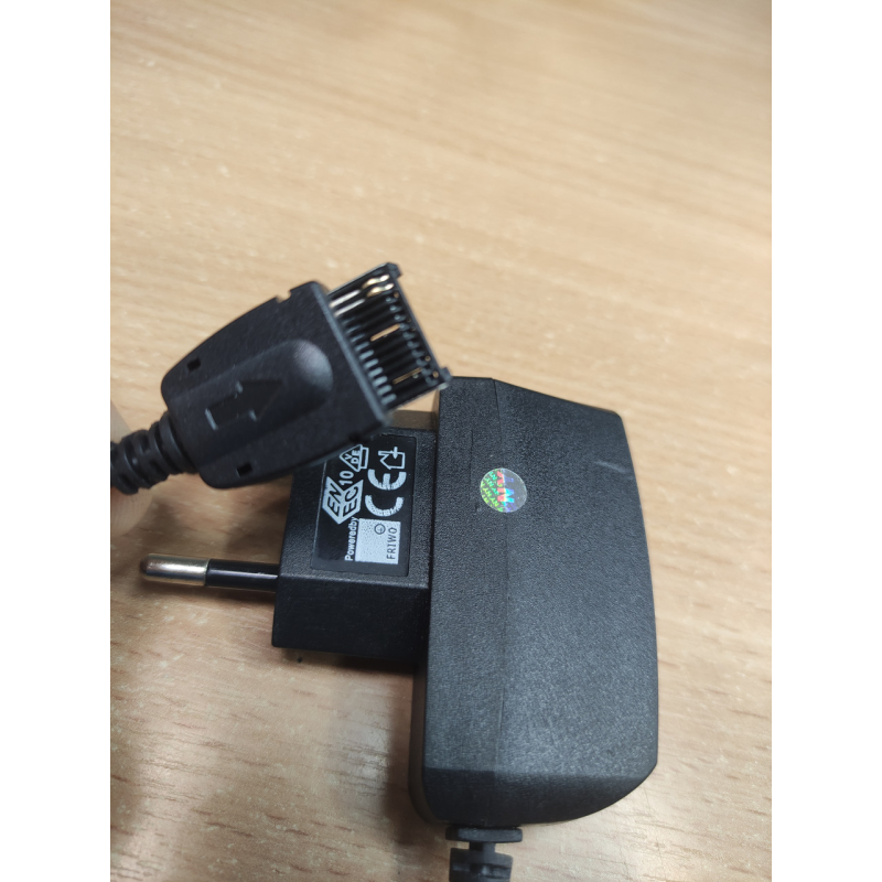 Заряджання темпежу для Siemens A55, A60, A65, A70, A75, C55, C60, C62, C65, C75, M75 Заряджання темпежу для Siemens A55, A60, A65, A70, A75, C55, C60, C62, C65, C75, M75